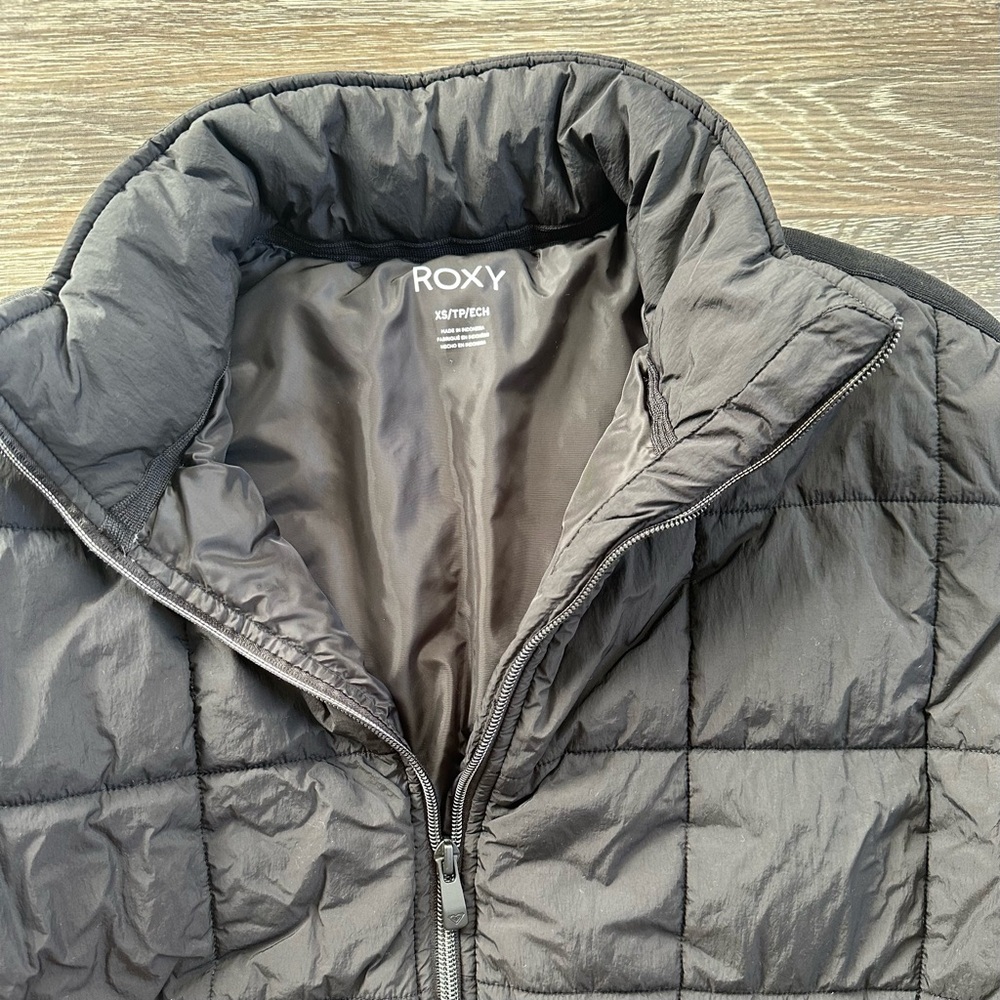 ROXY Quilted Puffer Jacket Black Lightweight Full… - image 2